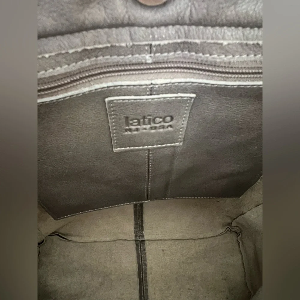 Latico Leathers Margie Tote Bag in a grey leather - Picture 4 of 4